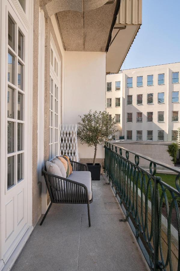 Historic Apartment At Cardosas With Balcony OOporto Exterior foto