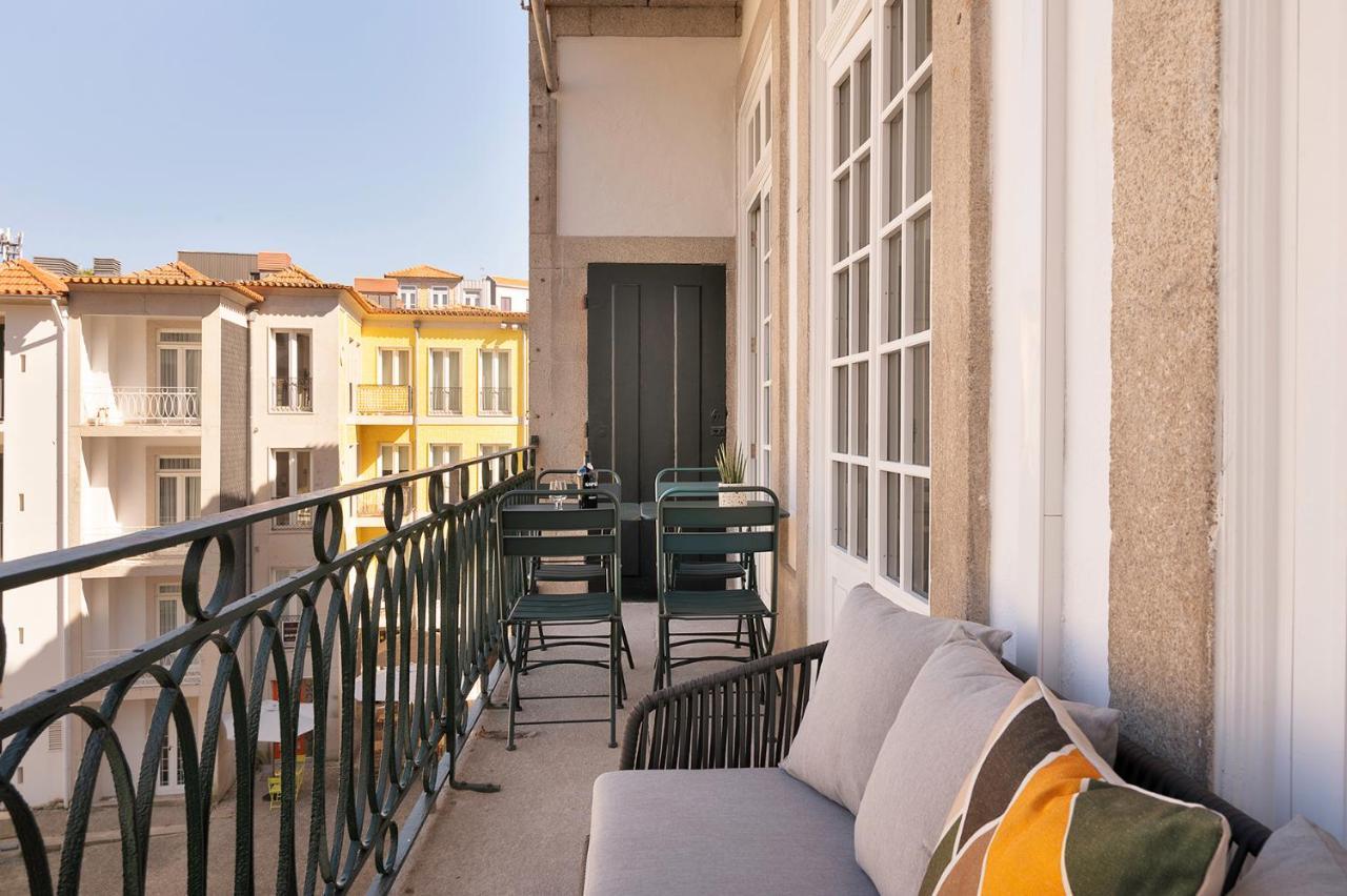 Historic Apartment At Cardosas With Balcony OOporto Exterior foto